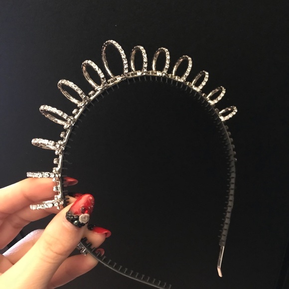 Rhinestone Embellished Headband - Picture 2 of 3